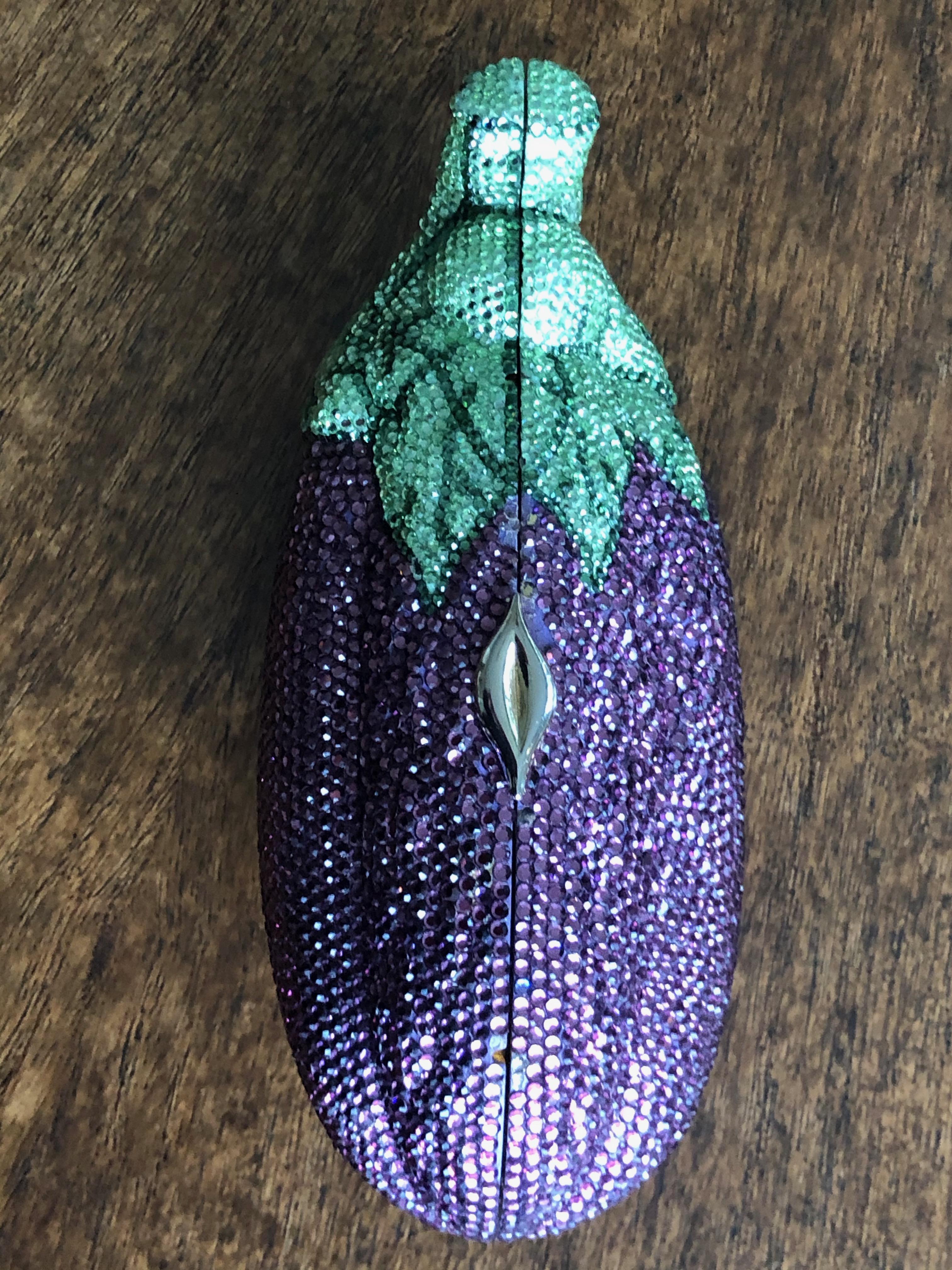 Lederer Vintage 1960s Purple Crocodile Wooden Handle Mod Mini Bag –  Amarcord Vintage Fashion